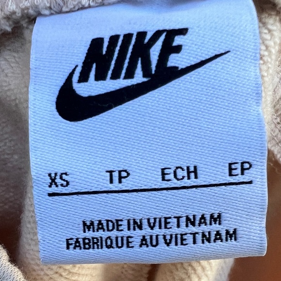 Nike Sportswear Fleece Shorts Light Beige Tan XS Drawstring Casual - Picture 3 of 5